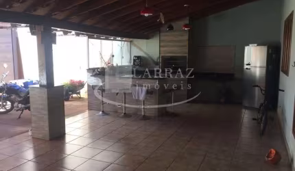 Casa estilo area de lazer para venda na Vila Virginia, edícula e amplo quintal, 2 dormitorios em 360 m2 de area total