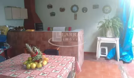 Casa para venda no Marincek, 3 dormitorios sendo 1 suite, varanda gourmet com churrasqueira em uma area total de 200 m2
