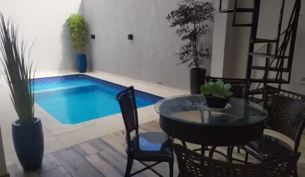 Casa ampla e moderna na Bica da Glória