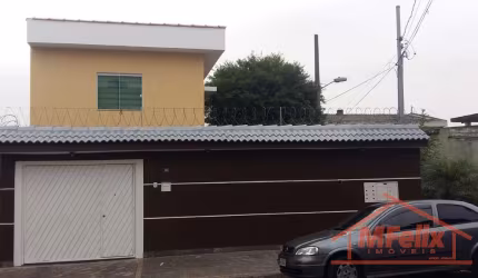 Sobrado de 260m² com 3 dormitórios e suíte à venda no Jardim Monte Carmelo, Guarulhos por R$700.000