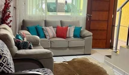 Sobrado de 220m² em Jardim Presidente Dutra - Guarulhos com 3 quartos e 1 suíte por R$ 550.000 - Venda e locação disponíveis