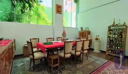 Casa à Venda em Jardim da Glória - 3 Suítes, 350m² por R$2.890.000