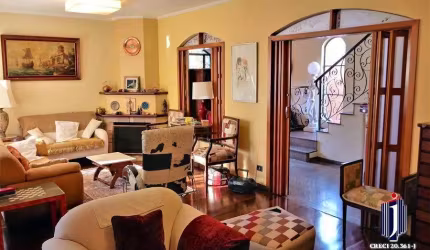 Casa à Venda em Jardim da Glória - 4 Dormitórios e 6 Banheiros