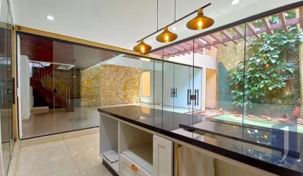 Casa à Venda em Chácara Klabin: 3 Suítes, 280m² por R$2.600.000