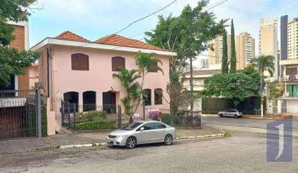 Casa no Jardim da Glória - SP: 322m², 4 quartos, 2 suítes e 4  vagas por R$1.850.000