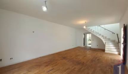 Casa no Jardim da Glória, 3 Dormitórios e 1 Suíte por R$1.250.000