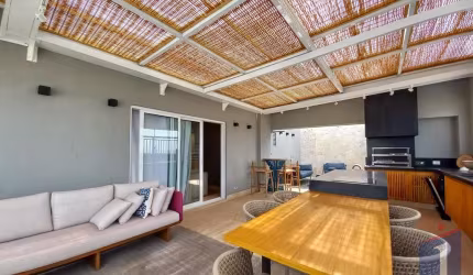 Venda de Apartamento Duplex 171m² em Vila Gumercindo - SP por R$2M