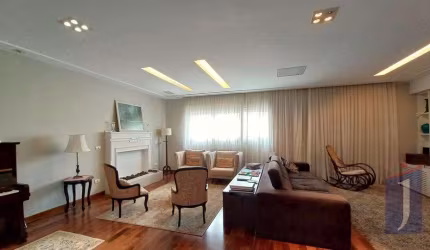 Casa de luxo em Jardim da Gloria, São Paulo: 319m², 3 suítes e 4 vagas por R$ 3.290.000