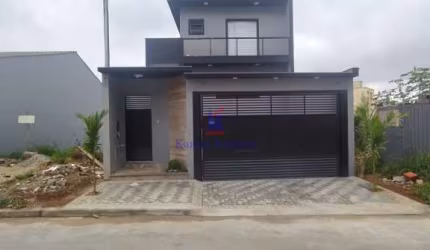 Casa Sobrado à Venda em Guarulhos: 3 Dormitórios e Suite