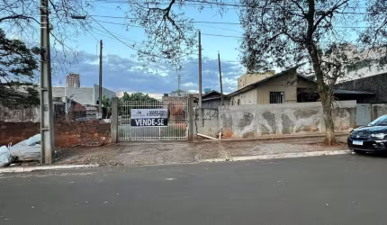 Terreno comercial à venda na Largo Pioneiro José Ignácio da Silva, 180, Zona 06, Maringá por R$ 2.150.000