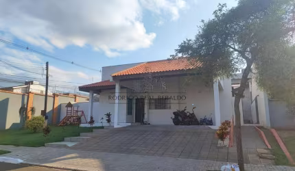 CASA TÉRREA CONDOMÍNIO PLAZA ESPANHA