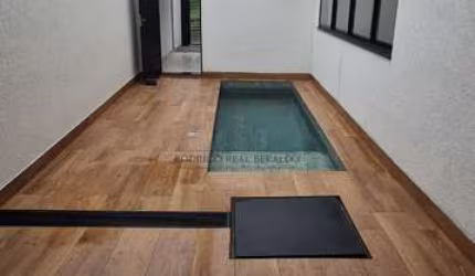 Casa com 3 quartos à venda na Rua Pioneiro Francisco Alcalde, Jardim Higienópolis, Maringá, 180 m2 por R$ 1.200.000