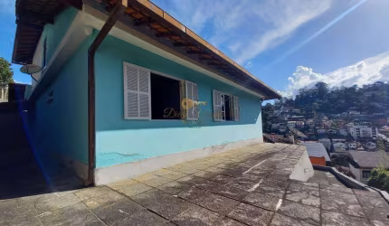 Casa para Venda em Teresópolis, Tijuca, 3 dormitórios, 2 banheiros, 3 vagas