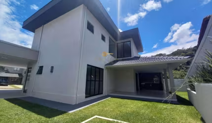 Casa em Condomínio para Venda em Teresópolis, Green Valley, 4 dormitórios, 3 suítes, 4 banheiros, 4 vagas