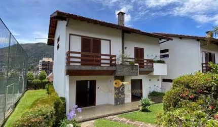 Casa em Condomínio para Venda em Teresópolis, Alto, 5 dormitórios, 3 suítes, 3 banheiros, 3 vagas