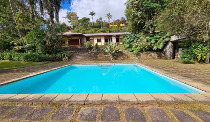 Casa para Venda em Teresópolis, Posse, 5 dormitórios, 3 suítes, 4 banheiros, 5 vagas