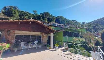 Casa para Venda em Teresópolis, Quinta da Barra, 4 dormitórios, 1 suíte, 4 banheiros, 4 vagas