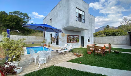 Casa para Venda em Teresópolis, Vieira, 3 dormitórios, 2 suítes, 4 banheiros, 7 vagas