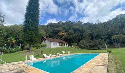 Casa para Venda em Teresópolis, Canoas, 4 dormitórios, 1 suíte, 4 banheiros, 10 vagas