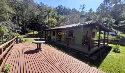 Casa para Venda em Teresópolis, Santa Rita, 2 dormitórios, 1 suíte, 2 banheiros, 3 vagas