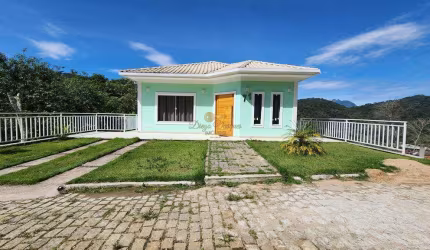 Casa em Condomínio para Venda em Teresópolis, Albuquerque, 4 dormitórios, 1 suíte, 4 banheiros, 2 vagas