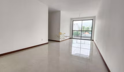 Apartamento para Venda em Teresópolis, Alto, 3 dormitórios, 1 suíte, 2 banheiros, 2 vagas