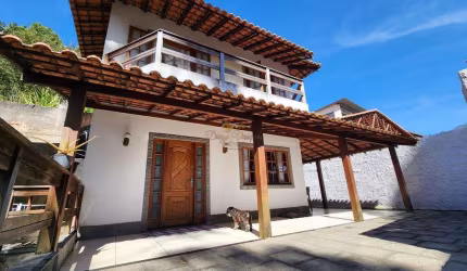 Casa para Venda em Teresópolis, Fazendinha, 4 dormitórios, 2 suítes, 3 banheiros, 3 vagas
