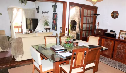 Casa em Condomínio para Venda em Teresópolis, Iucas, 5 dormitórios, 1 suíte, 3 banheiros, 2 vagas
