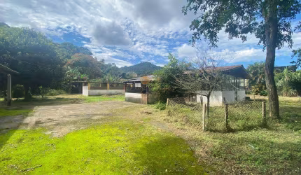 Casa para Venda em Teresópolis, Prata dos Aredes, 5 dormitórios, 1 suíte, 3 banheiros, 2 vagas