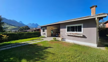 Casa em Condomínio para Venda em Teresópolis, Vargem Grande, 4 dormitórios, 1 suíte, 3 banheiros, 7 vagas