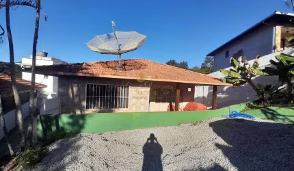 Casa em Condomínio para Venda em Teresópolis, Fazendinha, 3 dormitórios, 1 suíte, 2 banheiros, 2 vagas