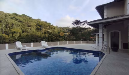 Casa em Condomínio para Venda em Teresópolis, Barra do Imbuí, 4 dormitórios, 1 suíte, 3 banheiros, 1 vaga