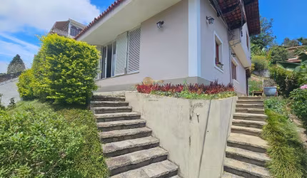 Casa para Venda em Teresópolis, Tijuca, 4 dormitórios, 2 banheiros, 1 vaga