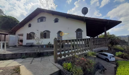 Casa para Venda em Teresópolis, Cascata do Imbuí, 3 dormitórios, 1 suíte, 2 banheiros, 2 vagas
