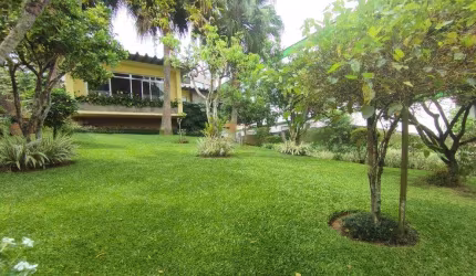 Casa para Venda em Teresópolis, Taumaturgo, 4 dormitórios, 1 suíte, 3 banheiros, 2 vagas