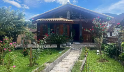 Casa em Condomínio para Venda em Petrópolis, Quitandinha, 3 dormitórios, 1 suíte, 2 banheiros, 4 vagas