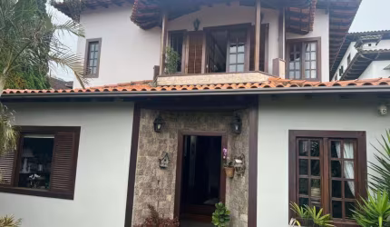 Casa para Venda em Petrópolis, Valparaíso, 2 dormitórios, 1 suíte, 3 banheiros, 2 vagas