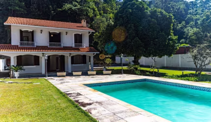 Casa em Condomínio para Venda em Teresópolis, Carlos Guinle, 5 dormitórios, 2 suítes, 5 banheiros, 40 vagas
