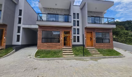 Casa em Condomínio para Venda em Teresópolis, Golfe, 3 dormitórios, 2 suítes, 3 banheiros, 1 vaga