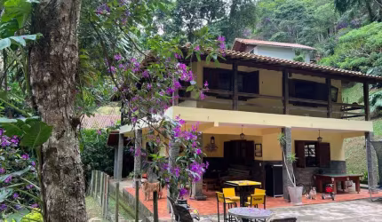 Casa em Condomínio para Venda em Petrópolis, Itaipava, 3 dormitórios, 2 banheiros, 2 vagas