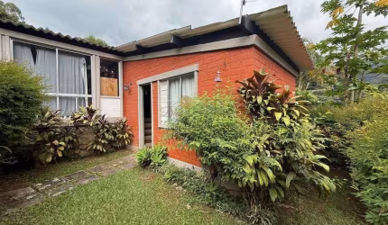 Casa em Condomínio para Venda em Teresópolis, Posse, 1 dormitório, 2 banheiros, 1 vaga
