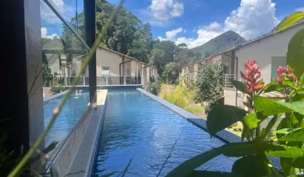 Casa para Venda em Petrópolis, Fazenda Inglesa, 2 dormitórios, 2 suítes, 3 banheiros, 2 vagas