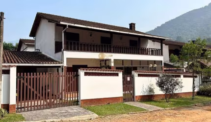 Casa em Condomínio para Venda, Carlos Guinle, 4 dormitórios, 2 suítes, 4 banheiros, 2 vagas