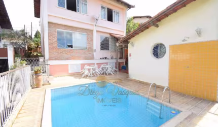 Casa para Venda em Teresópolis, Jardim Cascata, 3 dormitórios, 1 suíte, 4 banheiros, 2 vagas