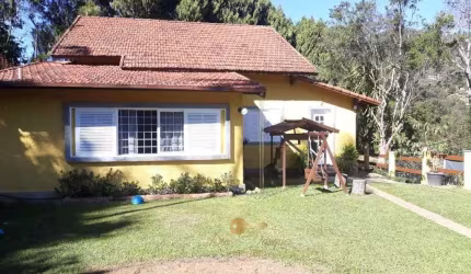 Casa para Venda em Teresópolis, Golfe, 3 dormitórios, 2 suítes, 3 banheiros