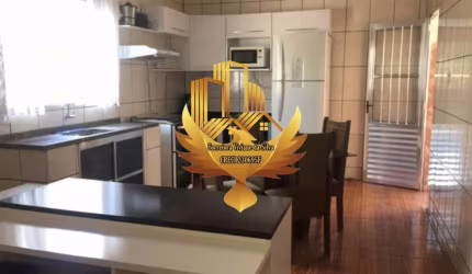 Casa à venda em Taubaté-SP no Jardim Canuto Borges: 2 quartos, 1 sala, 2 banheiros, 2 vagas de garagem, 120m².