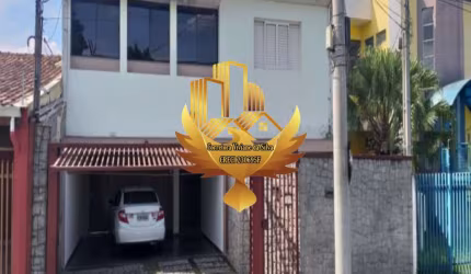 Casa com 4 quartos à venda na Vila São José, Taubaté  por R$ 650.000
