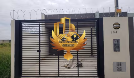 Casa Recém Construída. Ótima localização no Bairro Portal do Vale !!