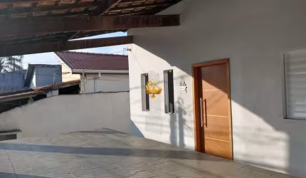 Oportunidade única! Casa à venda em Taubaté-SP, Jardim Baronesa: 2 quartos, 1 suíte, 1 sala, 2 banheiros, 5 vagas, 100m² de área.