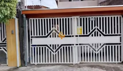 Casa Impecável no Parque Aeroporto em Taubaté-SP: 3 quartos, 1 sala, 2 banheiros, 2 vagas, 125m²!